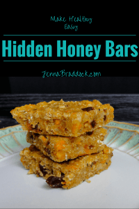 Hidden Honey Bars - Looking for a homemade snack bar that's yummy and healthy? Try these simple snacks bars made with whole grains, honey, and hidden veggies. They are perfect for kiddos and big people too. #MakeHealthyEasy | @JBraddockRD http://jennabraddock.com/hidden-honey-bars/