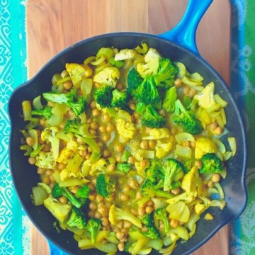 This Quick Chickpea Curry is easy to make any night of the week. It's packed with veggies and has an extra kick of turmeric for added antioxidants. It's easy to use any vegetables you have on hand. #MakeHealthyEasy via @JBraddockRD http://JennaBraddock.com