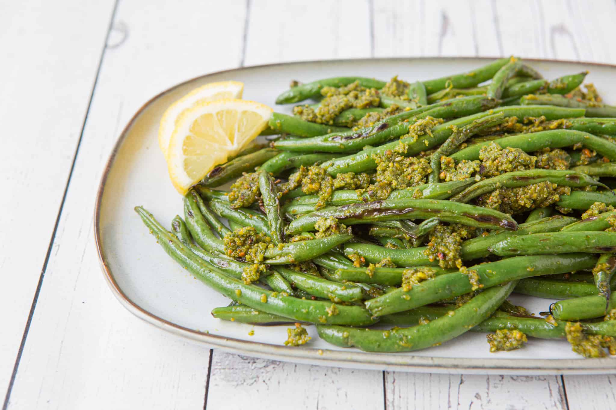 grilled green beans with pistachio pesto